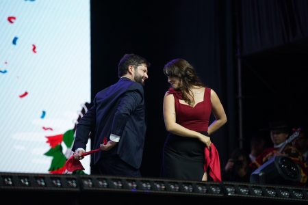 En paz con Desbordes, con décimas y cueca, Gabriel Boric inauguró fondas de O'Higgins por última vez