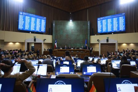Cámara aprueba voto obligatorio con multa en medio de críticas por incertezas de normas electorales