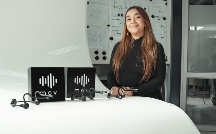Chilena gana premio de la Unión Europea con dispositivo para personas con discapacidad visual
