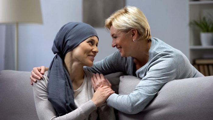 Supervivientes de cáncer de mama: desafíos en la reinserción y apoyo integral tras el tratamiento