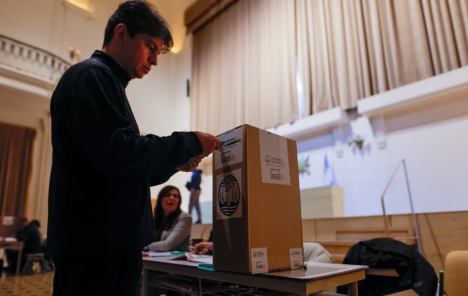 Provincia de Buenos Aires vive jornada clave de elecciones legislativas