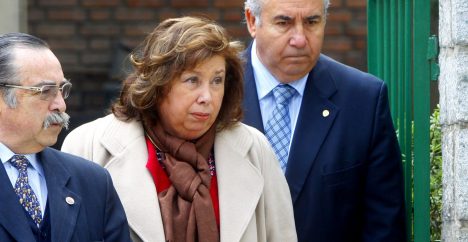 ¿Dónde está Lucía? Las fallidas notificaciones judiciales a hija mayor de la familia Pinochet