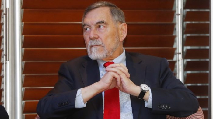 Luis Eduardo Escobar descartó impulsar una reforma tributaria en eventual gobierno de Jara