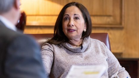 Senadora Sepúlveda: "En la segunda semana de octubre debería existir el programa definitivo" de Jara