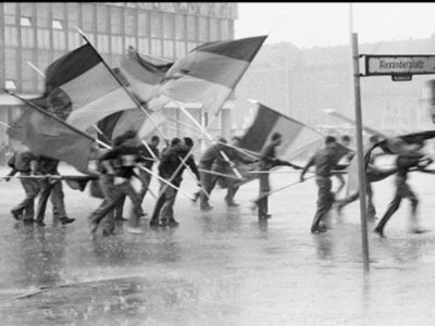 Fotógrafo alemán Harald Hauswald: las dictaduras de Chile y la RDA "no se pueden comparar"