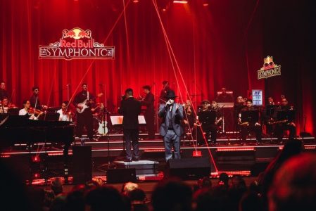 La violinista que tocó con Pablo Chill-E y los expertos que lo defienden