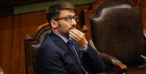 Pardow bajo cortocircuito: PC abre la puerta a apoyar acusación constitucional