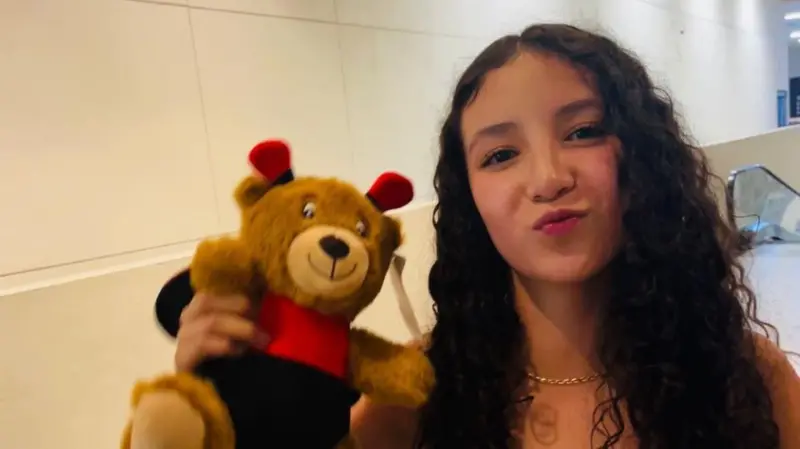 Muerte de Paloma Nicole tras cirugía en México deriva en detención de su madre y padrastro