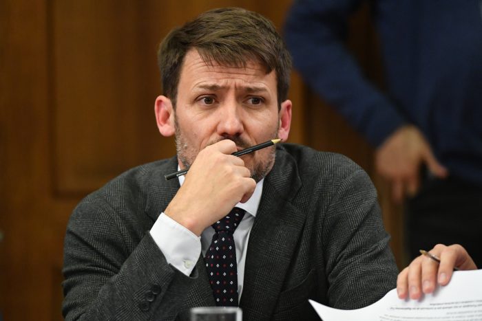 Presidente Boric se reunirá con ministro Pardow por error de cálculo de la CNE en cuentas de luz