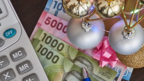 Aguinaldo de Navidad 2025: quiénes recibirán el beneficio y cuándo se pagará