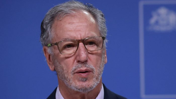 Biministro García apunta a “responsabilidad moral” de generadoras por alzas en las tarifas de la luz