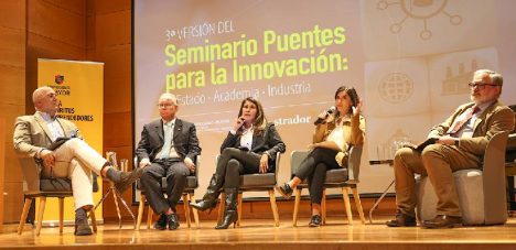 Expertos llaman a fortalecer el nexo entre Estado, academia e industria para potenciar la innovación