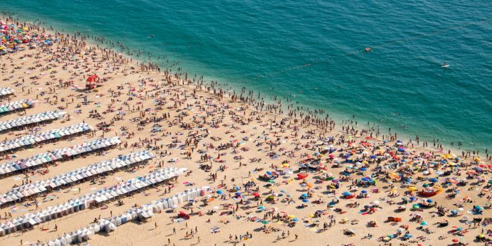 Turismo masivo pone en jaque a destinos más visitados del mundo: ciudades buscan frenar su impacto