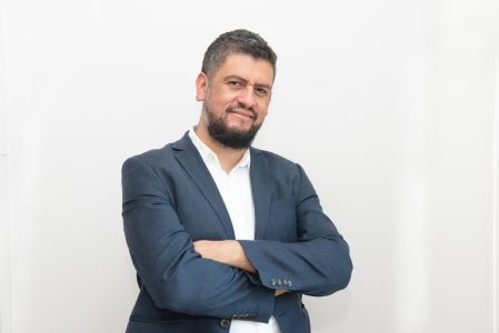 Puerto Negro y la novela negra como radiografía social: "Una mirada crítica y melancólica"
