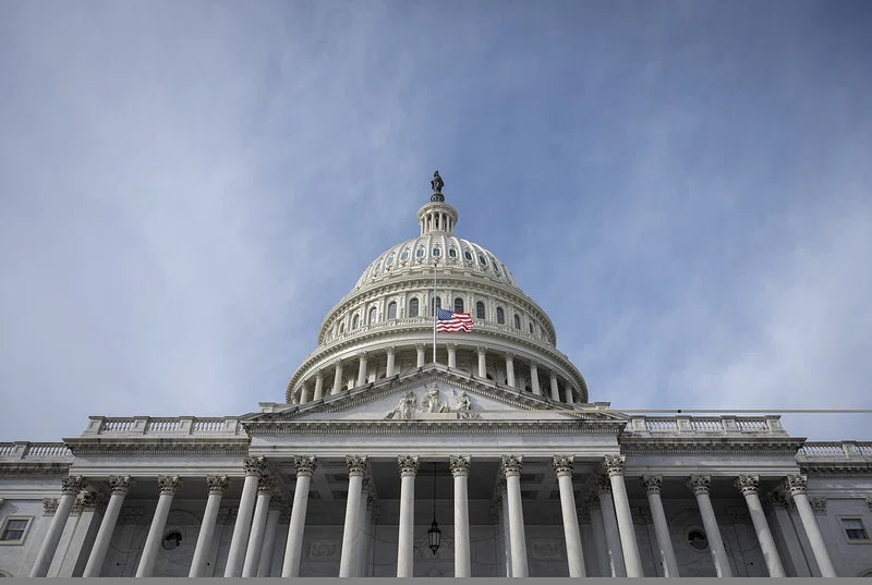 Demócratas y republicanos no logran acuerdo: cierre de gobierno de EEUU continúa