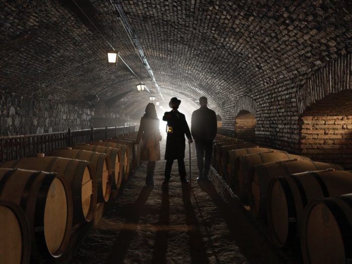 Entre el misterio y las copas: vive una experiencia única de Halloween en torno al vino