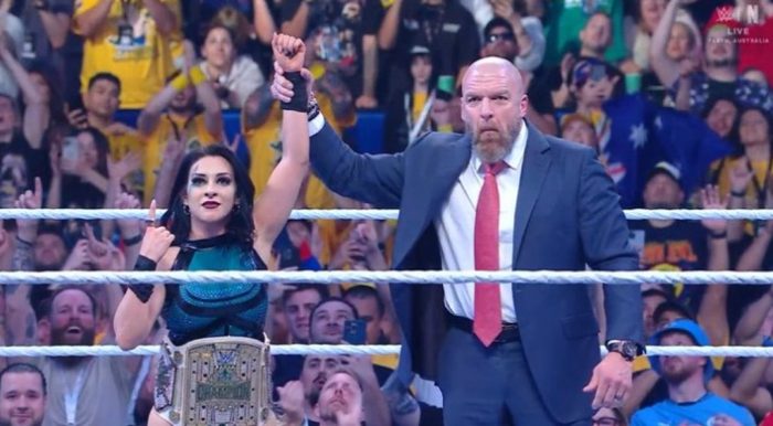 Sigue haciendo historia: Stephanie Vaquer gana el duelo campeona vs campeona en la WWE