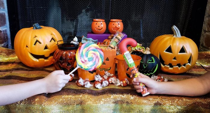 Consejos para cuidar la salud bucal infantil y moderar el consumo de dulces en Halloween
