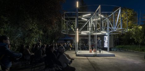 El estallido llegó a la Bienal