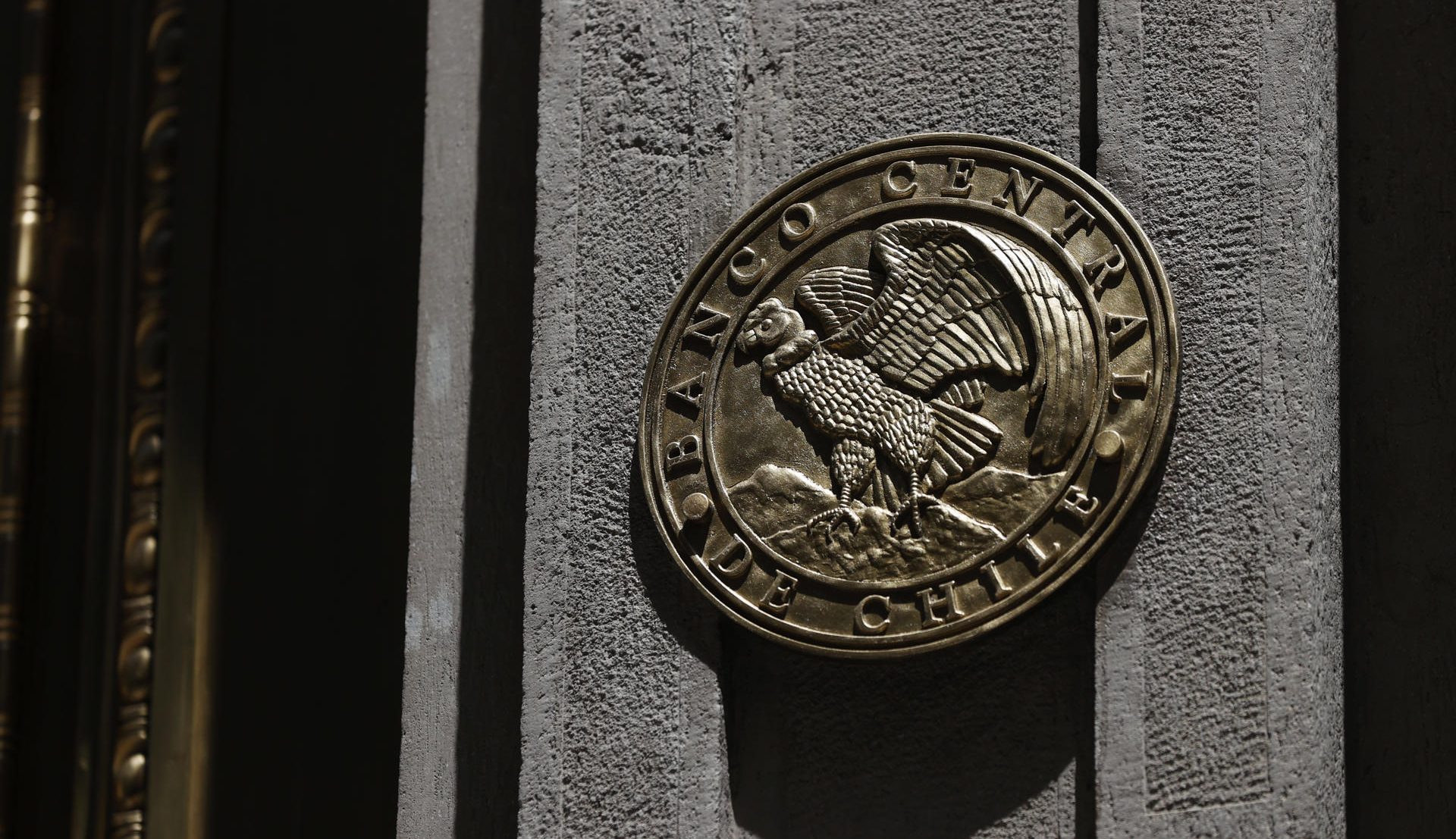 Banco Central: Chile no está en quiebra pero vamos a crecer menos y la inflación será más alta