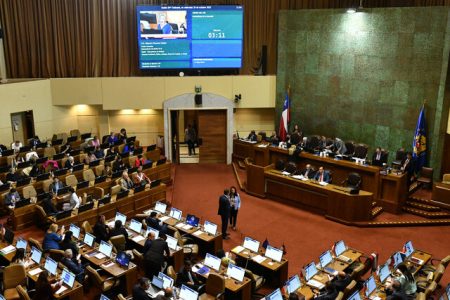 Prensa del Congreso denuncia "búnker" y "blindaje" a juez Ulloa en la Cámara