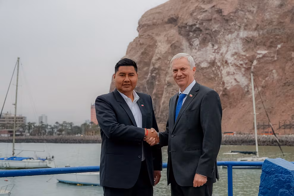 La trastienda del salto del gobernador de Arica (RN) a la campaña de Kast