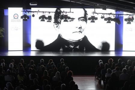 Estrenan documental que rescata la vida y el legado de Andrés Bello