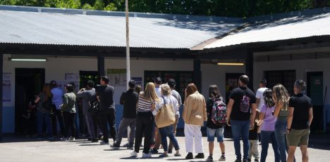 Cierran los centros de votación en Argentina tras una jornada marcada por la baja participación
