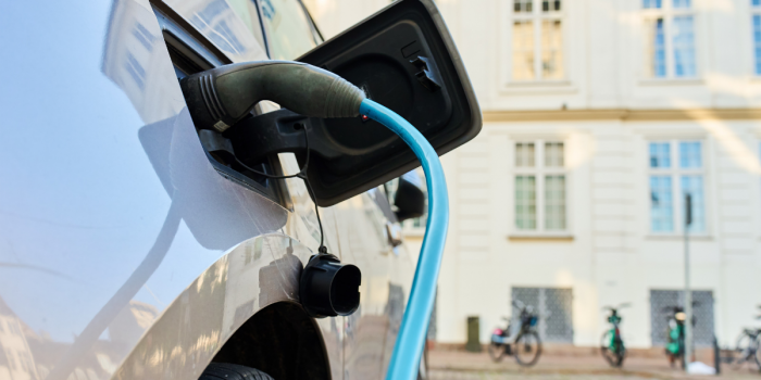 Electromovilidad en Chile: Santiago concentra casi todos los puntos de carga y regiones quedan atrás