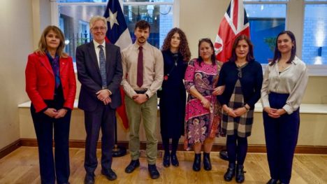 Estado de Chile se disculpó en Londres con familia de una víctima de torturas en la dictadura