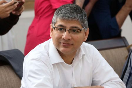 Leonardo Cubillos (PR): "En segunda vuelta estarán en juego dos modelos de sociedad muy diferentes"