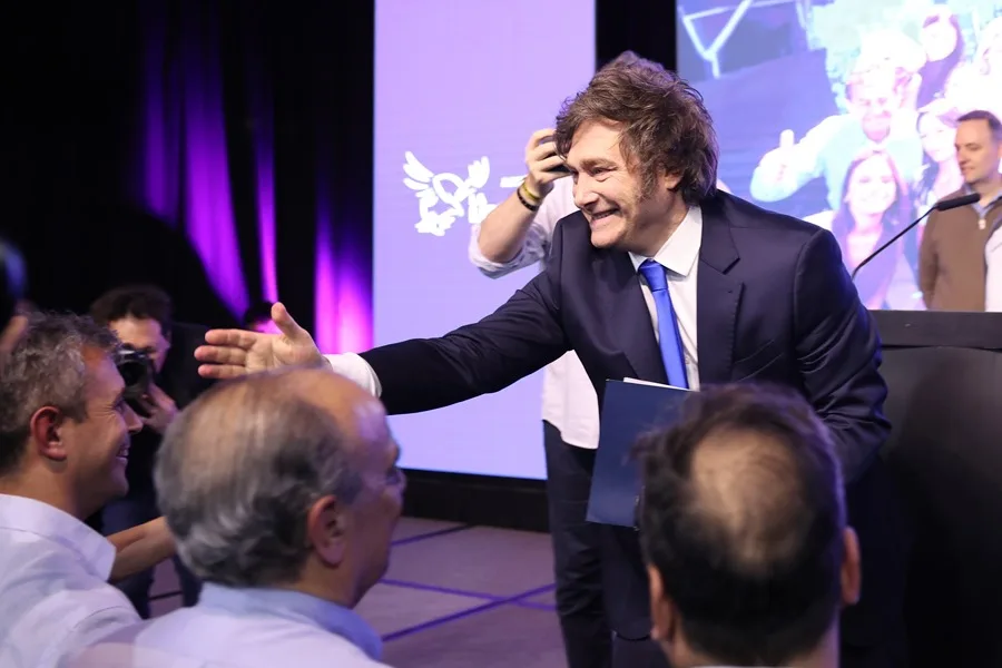 Un soldado aparece muerto en la residencia oficial del presidente argentino, Javier Milei