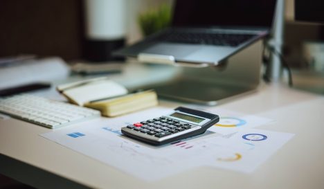 Democratizando la información salarial: cómo calcular sueldo líquido y usar herramientas digitales