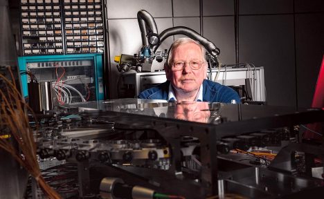 Nobel de física Reinhard Genzel defenderá en la Cámara de Diputados los cielos de Paranal