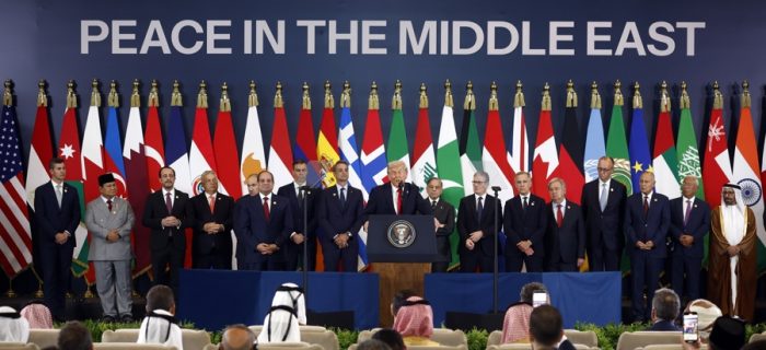 Trump proclama “la paz en Oriente Medio” en su soñada celebración del acuerdo sobre Gaza
