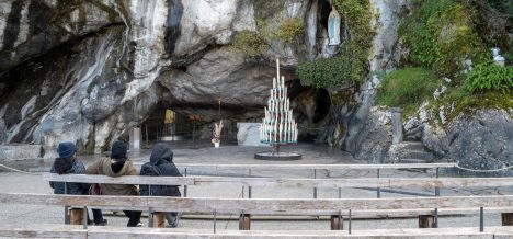 Libro explora conexión prehispánica de las grutas de Lourdes en Chile