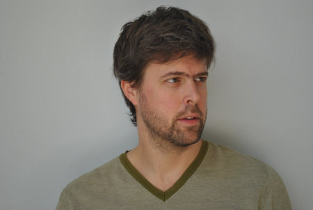 El escritor húngaro-británico David Szalay gana el Premio Booker por 'Flesh'