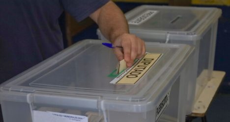 "Más para Chile": ocho becados de programa universitario llegan a la Cámara de Diputados