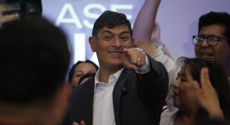 Parisi "no firma cheque en blanco" y avisa a Kast y Jara: "Gánense los votos"