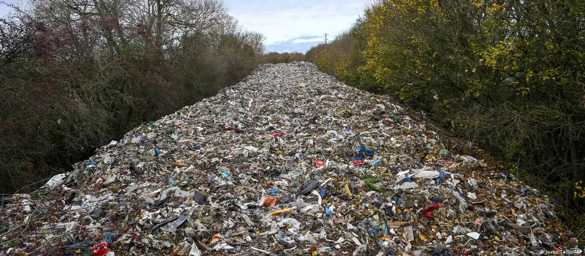 Organizaciones criminales ahora trafican basura en Europa