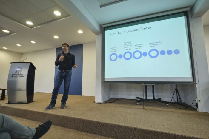 Investigador de Chicago analizó el rol del poder territorial en la configuración política y social