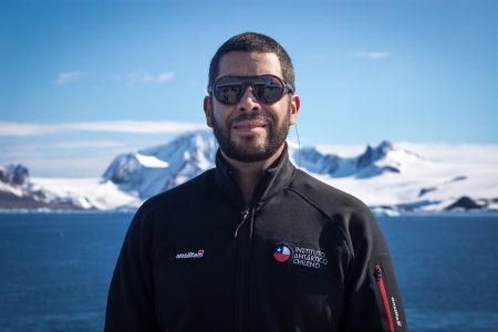 Chileno es reelegido para presidir el Comité Científico de comisión antártica internacional