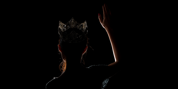 La Miss Metalera: belleza, rebeldía y control simbólico