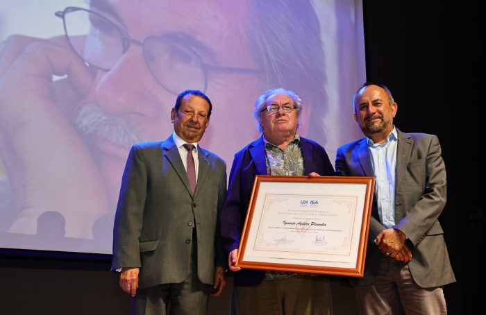 Entregan Espiga de Oro al destacado realizador chileno Ignacio Agüero