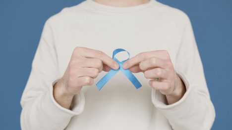 Noviembre Azul: prevención, diagnóstico temprano y nuevos tratamientos contra el cáncer de próstata