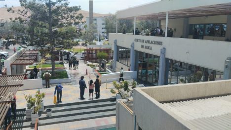 Funcionario judicial con problemas mentales abatido al acuchillar a administrador de Corte de Arica