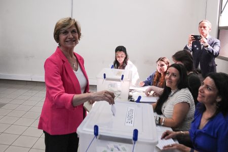 Matthei le pega "palito" final a Kast: no van a pasar a segunda vuelta "personas sin experiencia"