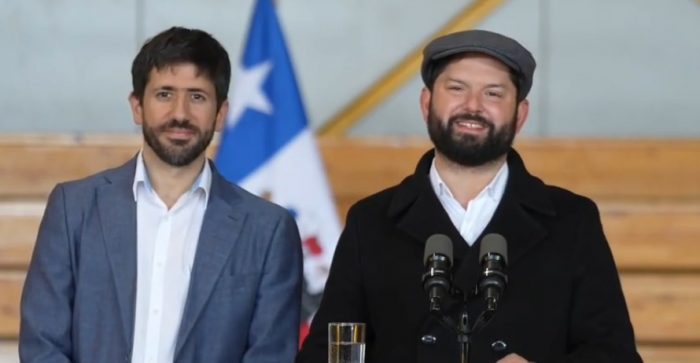 "Chile es hermoso": Presidente Boric llega a votar en Punta Arenas y Violeta se roba las cámaras