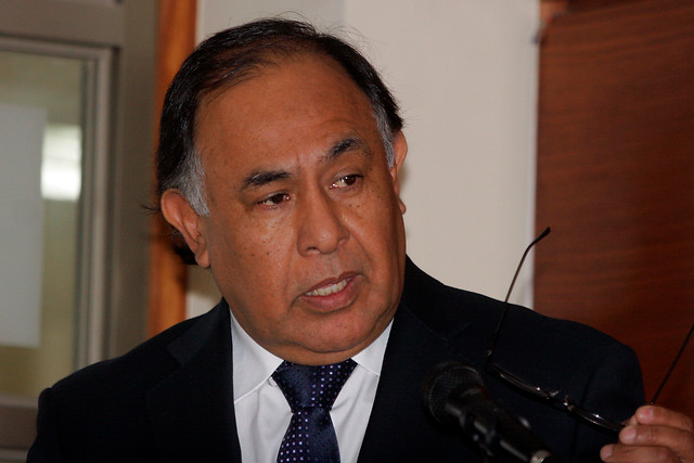 Senador llamó a ministro del Interior para frenar acusación constitucional contra juez