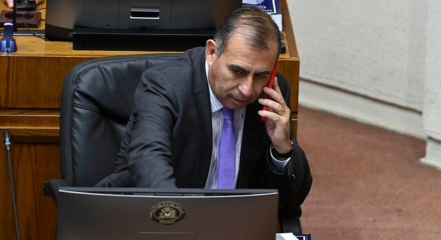 Revelan vínculo laboral entre hija de senador Gahona y Sergio Yáber, imputado en trama bielorrusa